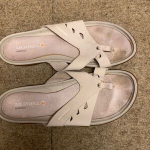 MERRELL flips women leather sz 9